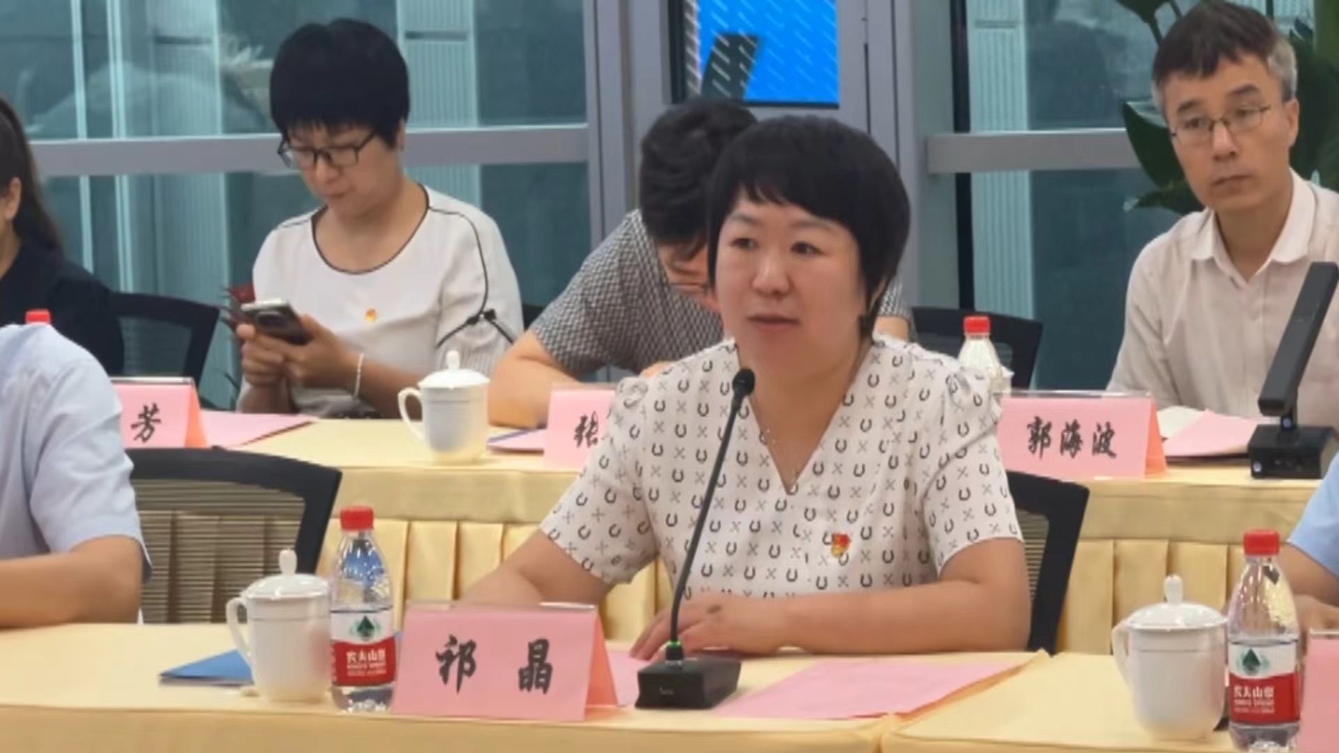 祁晶.jpg 祁晶.jpg